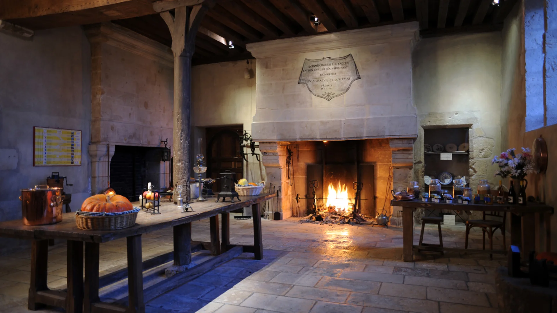 Cuisine Cheminee Atout Francechateau De Beauregardwww.beauregard Loire.com 1