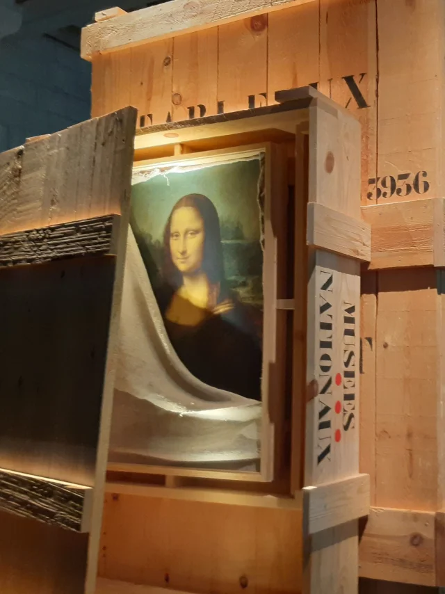 Château de Chambord. Nouvelle salle du parcours de visite sur les tableaux du Louvre stockés au château pendant la seconde guerre mondiale, avec un focus sur la Joconde et son périple pendant l'Occupation