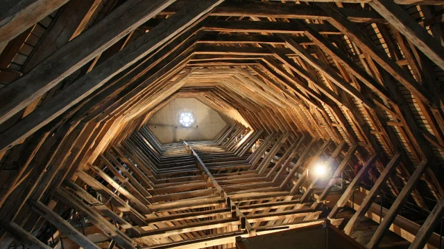 Unusual visit I Chateau Royal De Blois C Y. Boukef