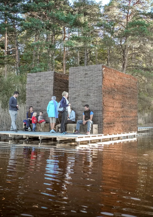 Installation artistique Wahou, L'entaille sur l'étang de Montperché