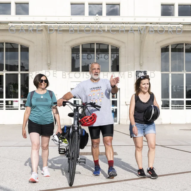 Arrivée en gare de Blois Chambord à vélo