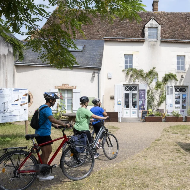 Balade à vélo à Saint-Dyé-sur-Loire à la Maison de la Loire